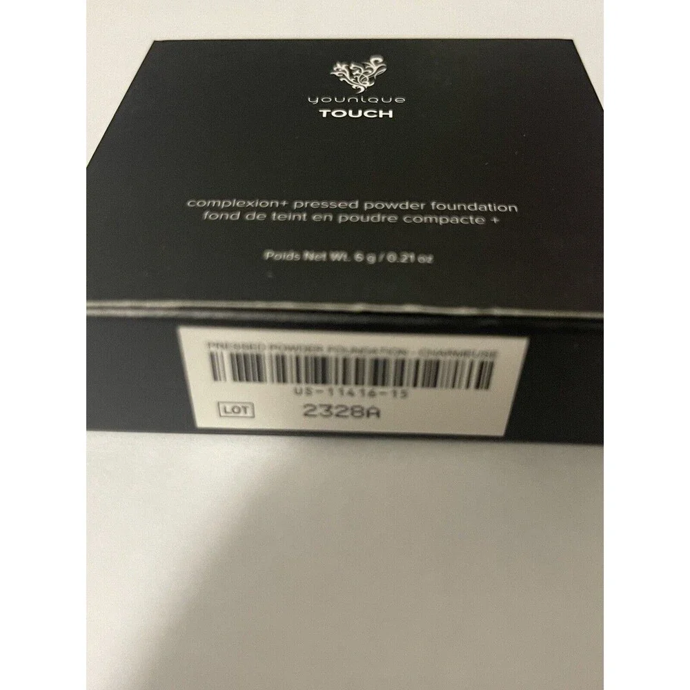 New in box younique pressed powder in charmeuse